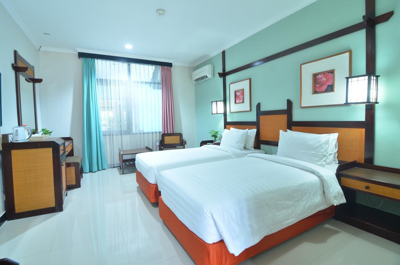 Hotel Sofia Juanda Surabaya Sidoarjo Exterior foto