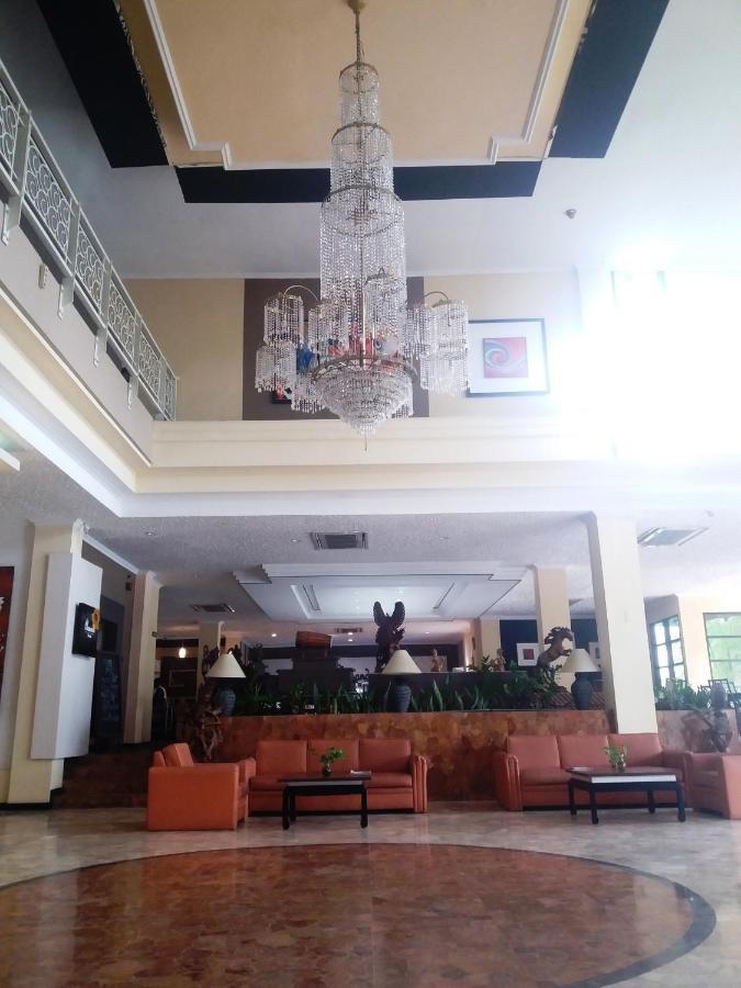 Hotel Sofia Juanda Surabaya Sidoarjo Exterior foto